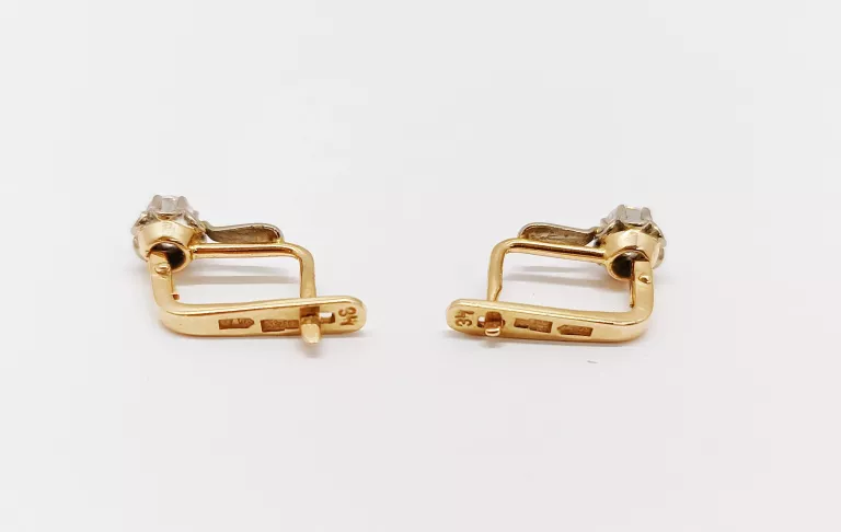 zlote-kolczyki-material-zloto