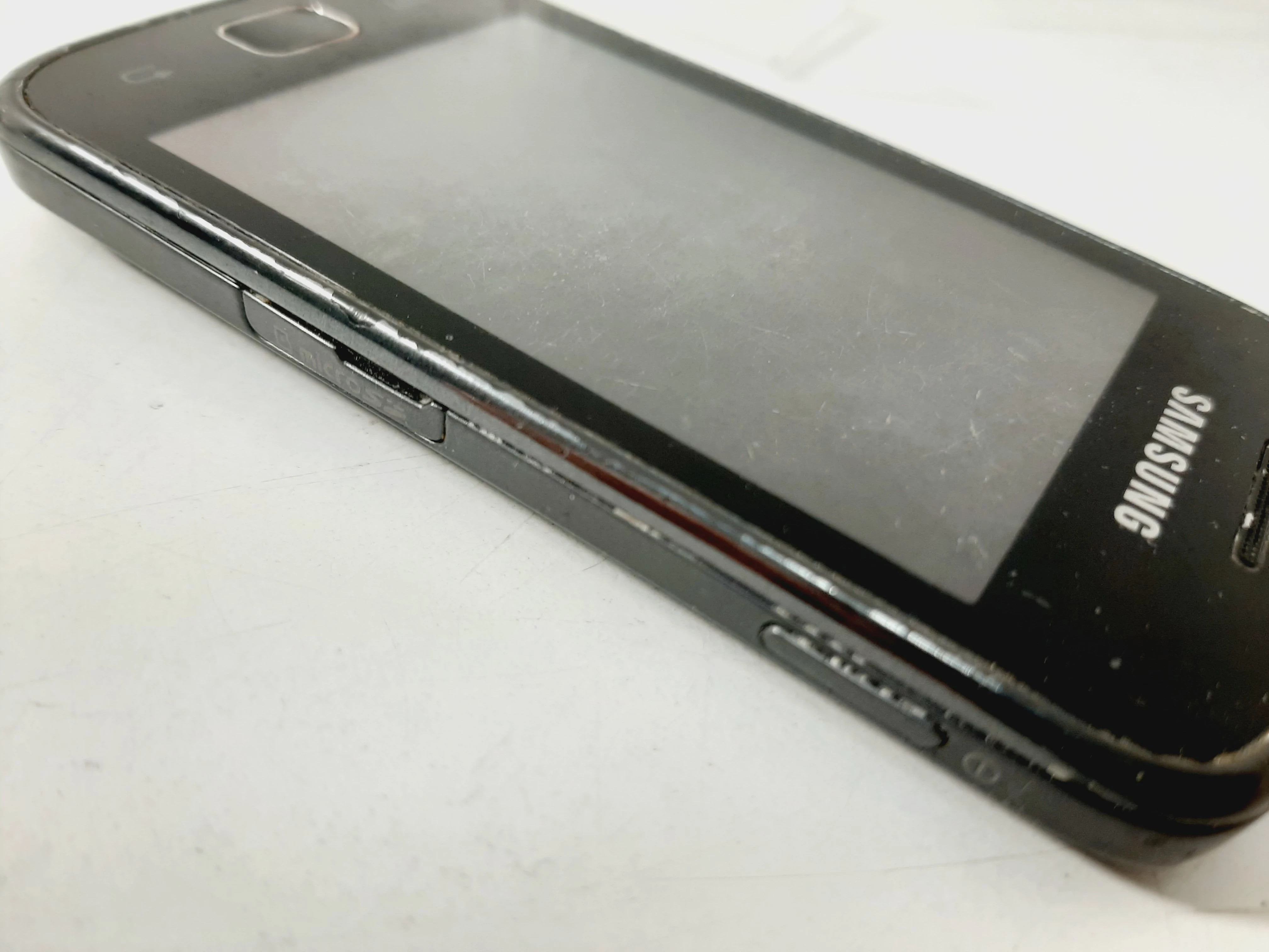 telefon-samsung-s5600-slaba-bateria-ean-gtin-5051495117600