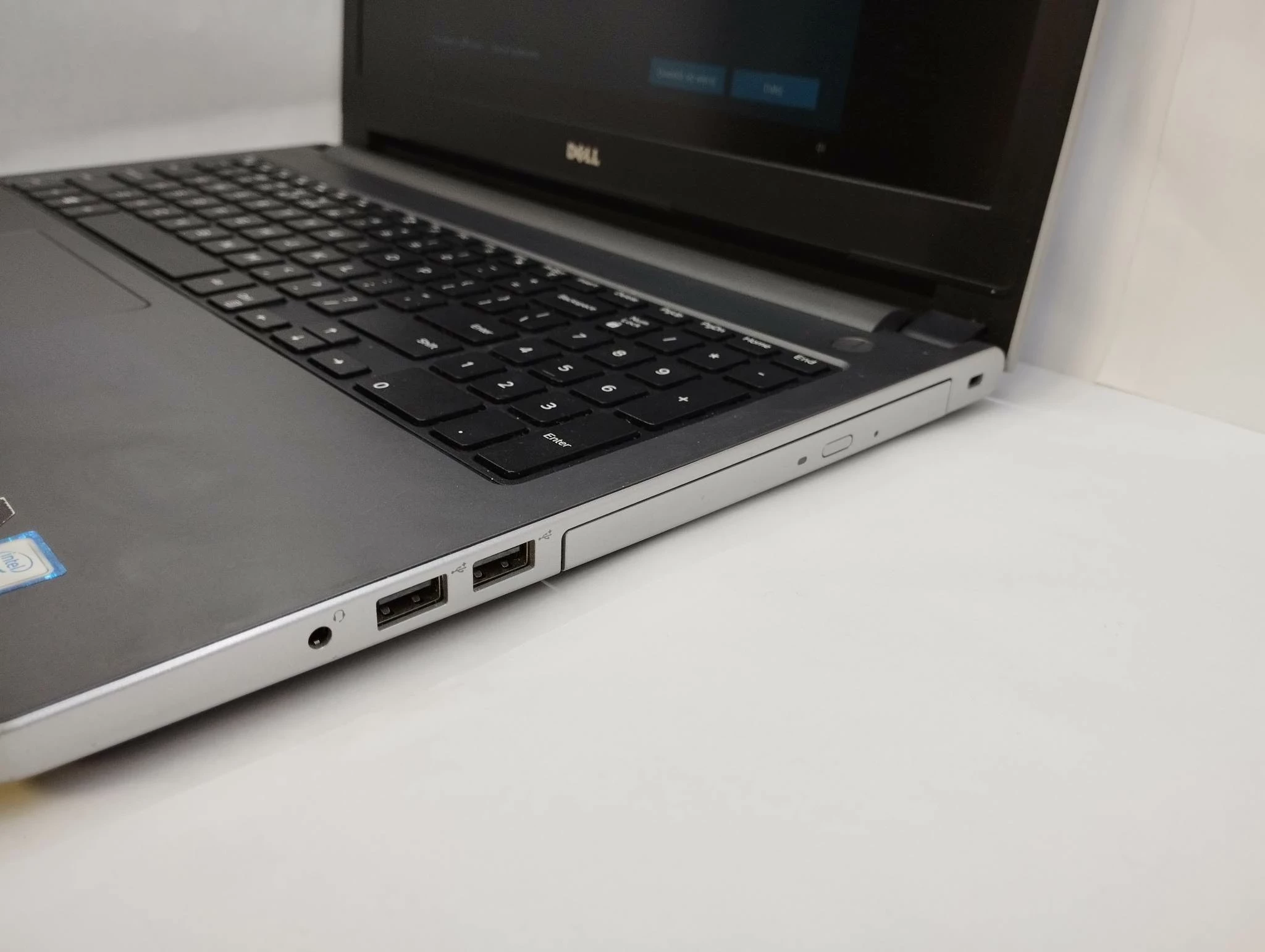 laptop-dell-ttyfj-a00-12-gb-ram-intel-i7256-ssd-seria-procesora-intel-core-i7