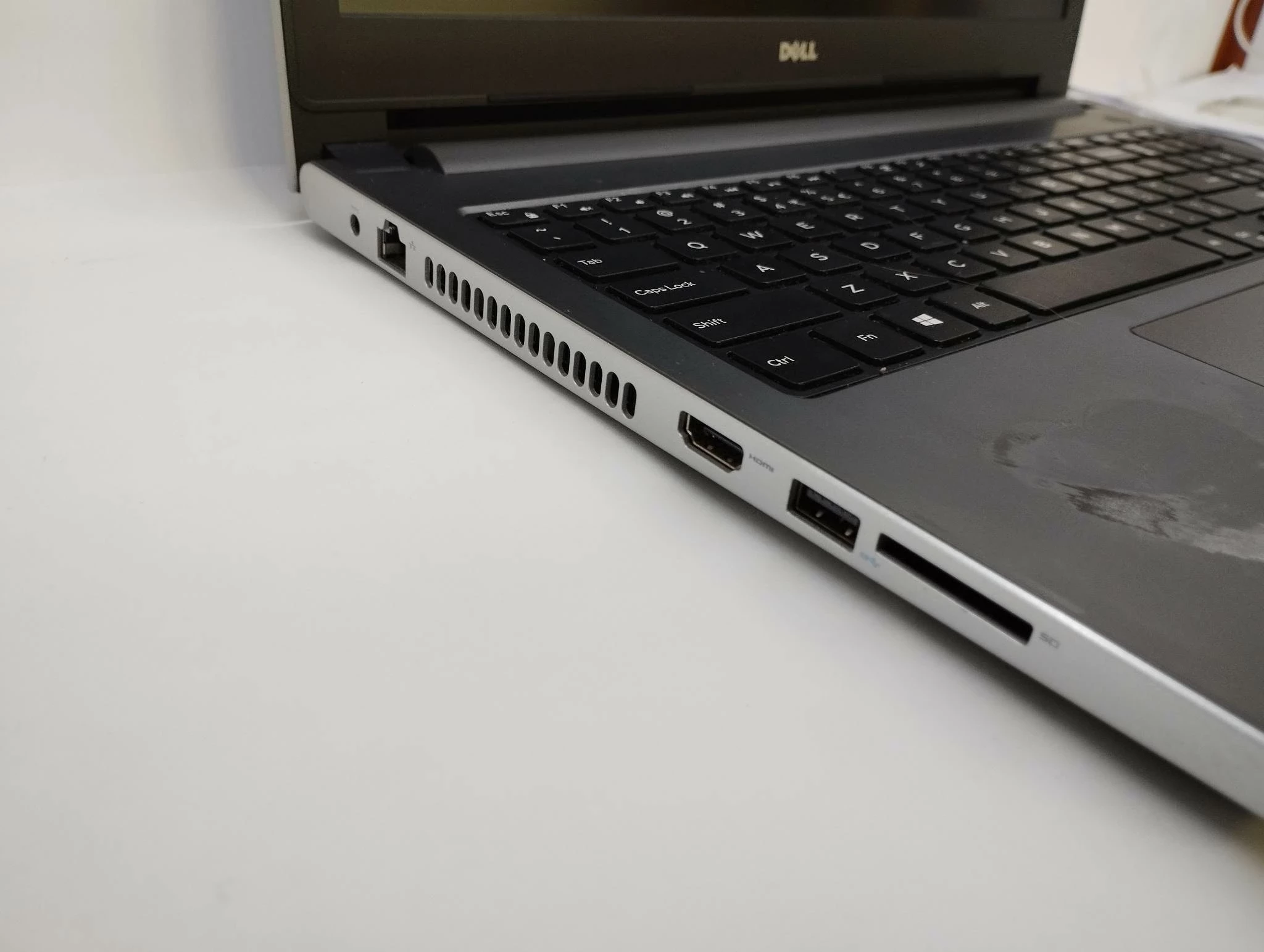 laptop-dell-ttyfj-a00-12-gb-ram-intel-i7256-ssd-pojemnosc-dysku-256