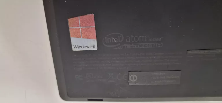 LENOVO THINK PAD INTEL ATOM/ 2 GB RAM/32 GB /WIN 8 OPIS