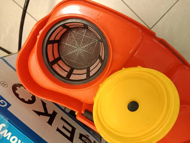 geko-opryskiwacz-akumulatorowy-plecakowy-16-l-marka-geko