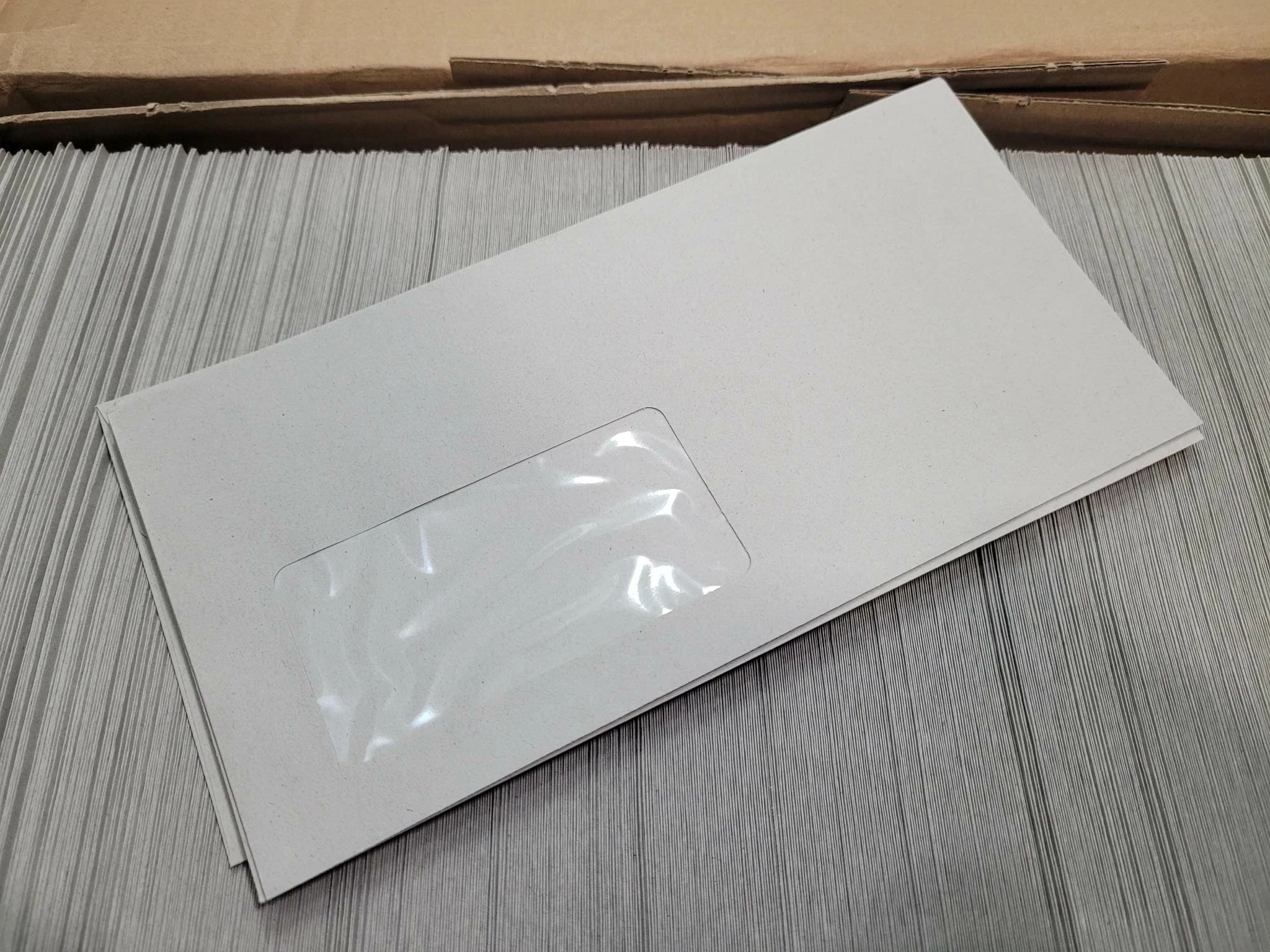 koperta-110x220-szare-okienko-lewe-ean-gtin-0056588859660