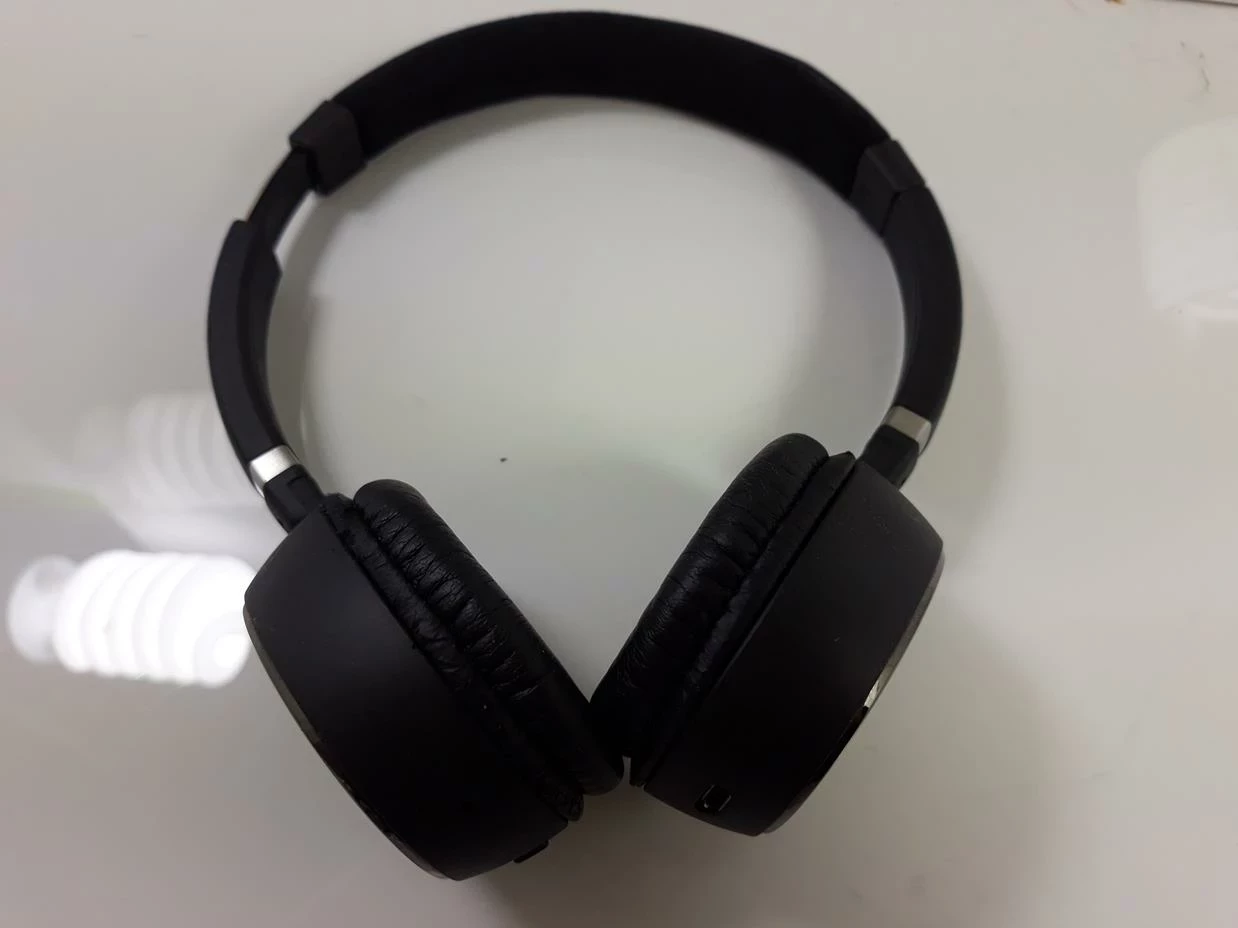 sluchawki-creative-ef0490-czarne-marka-creative