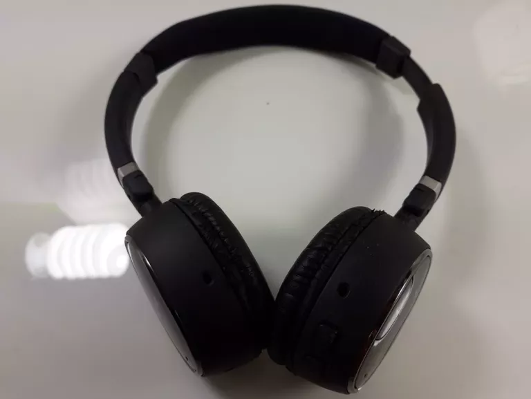 sluchawki-creative-ef0490-czarne-kolor-dominujacy-czarny