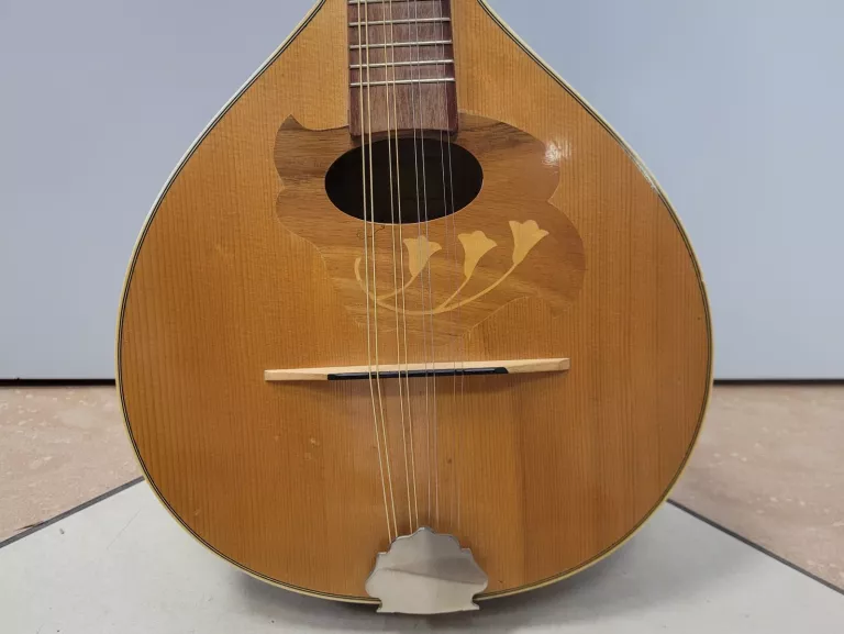 ZABYTKOWA MANDOLINA MADE IN ROMANIA - ZADBANA !