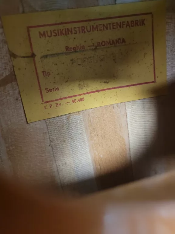 ZABYTKOWA MANDOLINA MADE IN ROMANIA - ZADBANA !