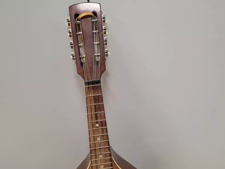 ZABYTKOWA MANDOLINA MADE IN ROMANIA - ZADBANA !