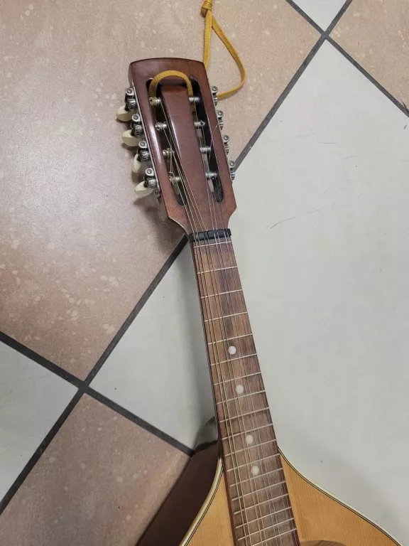 ZABYTKOWA MANDOLINA MADE IN ROMANIA - ZADBANA !