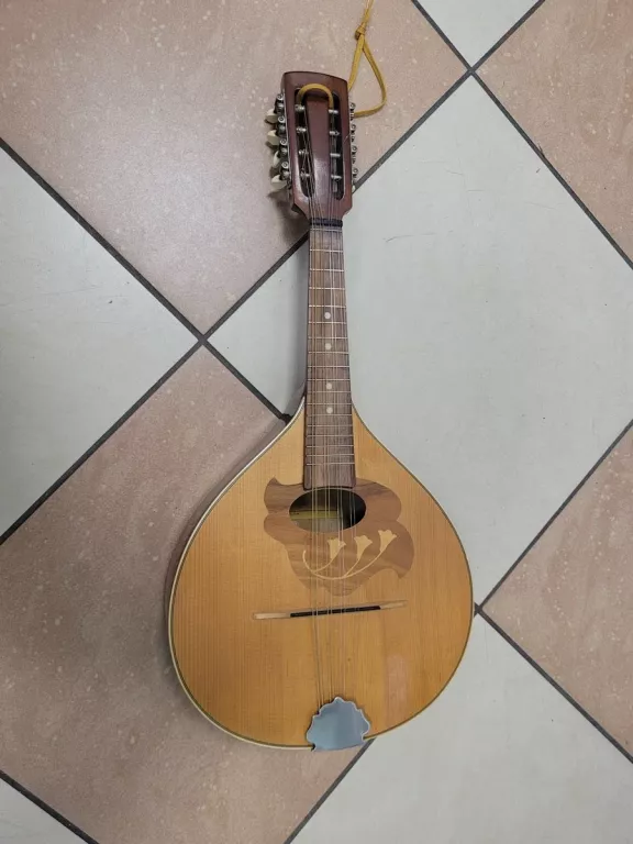 ZABYTKOWA MANDOLINA MADE IN ROMANIA - ZADBANA !