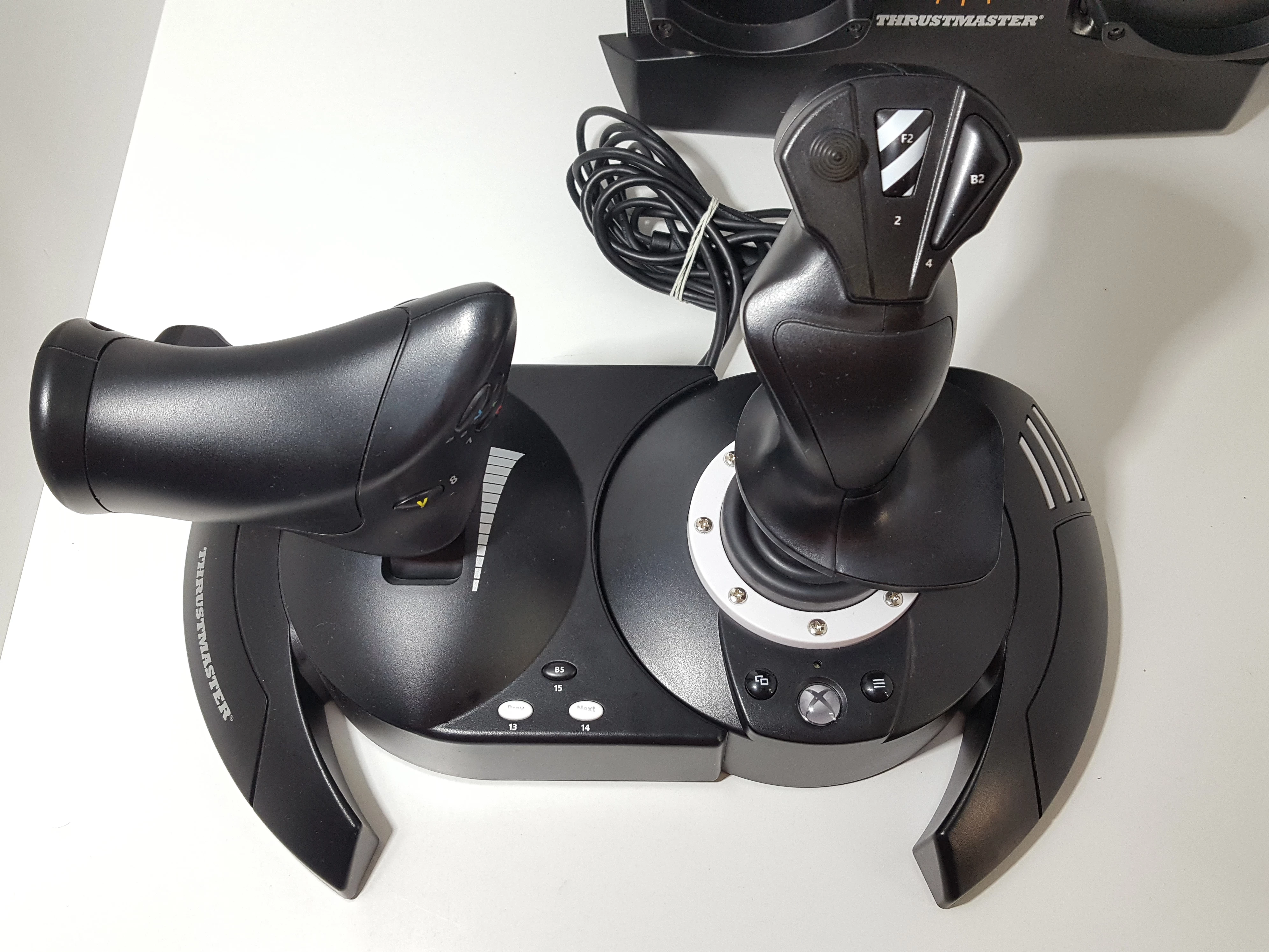joystick-thrustmaster-tflight-hotas-one-xbox-pc-kolor-czarny