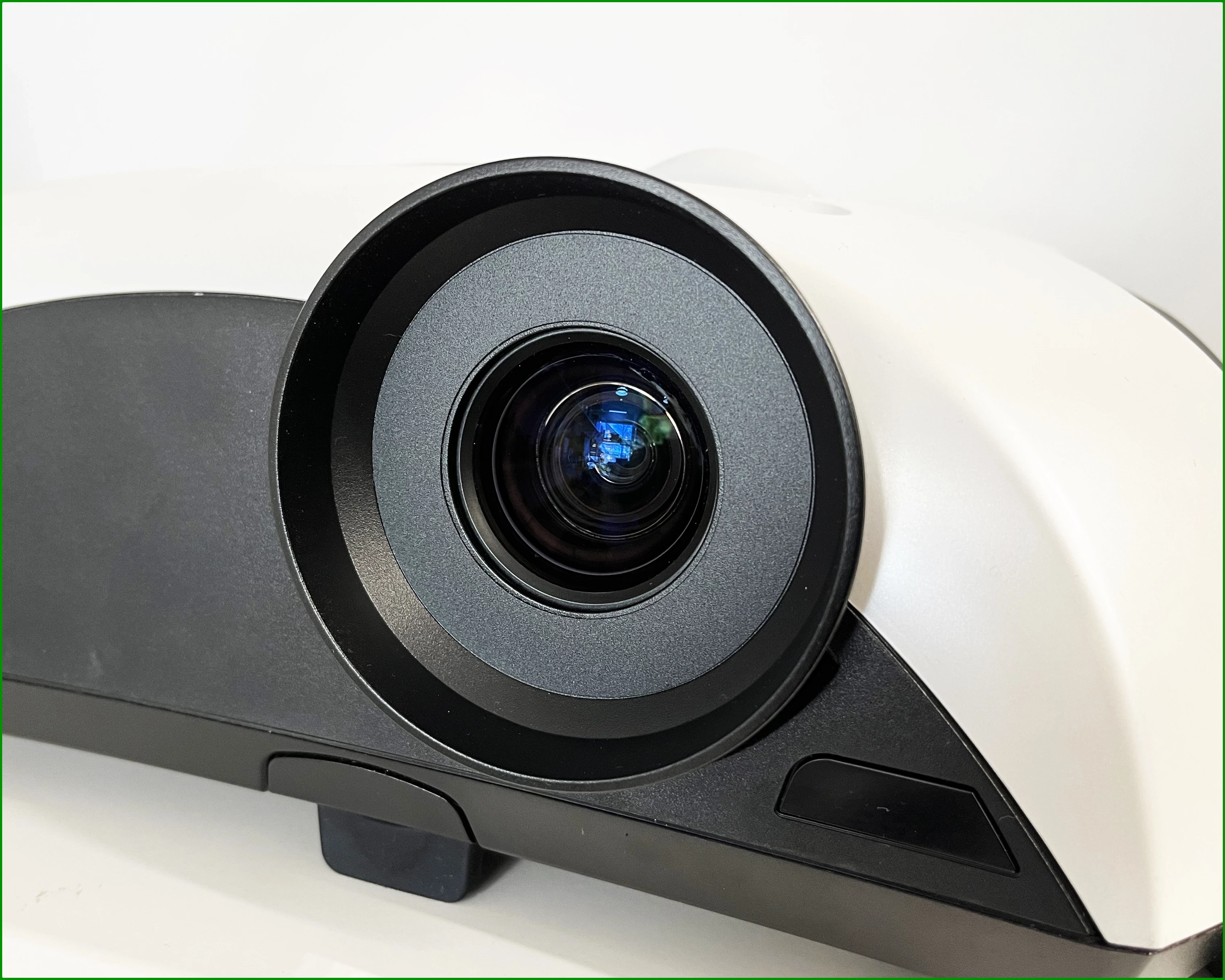 projektor-optoma-movietime-dv11-pilot-torba-model-sp85e01g001-bl-fs180a