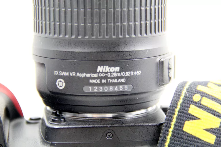 aparat-nikon-d90-obiektyw-18-55mm-ladowarka-czulosc-iso-100