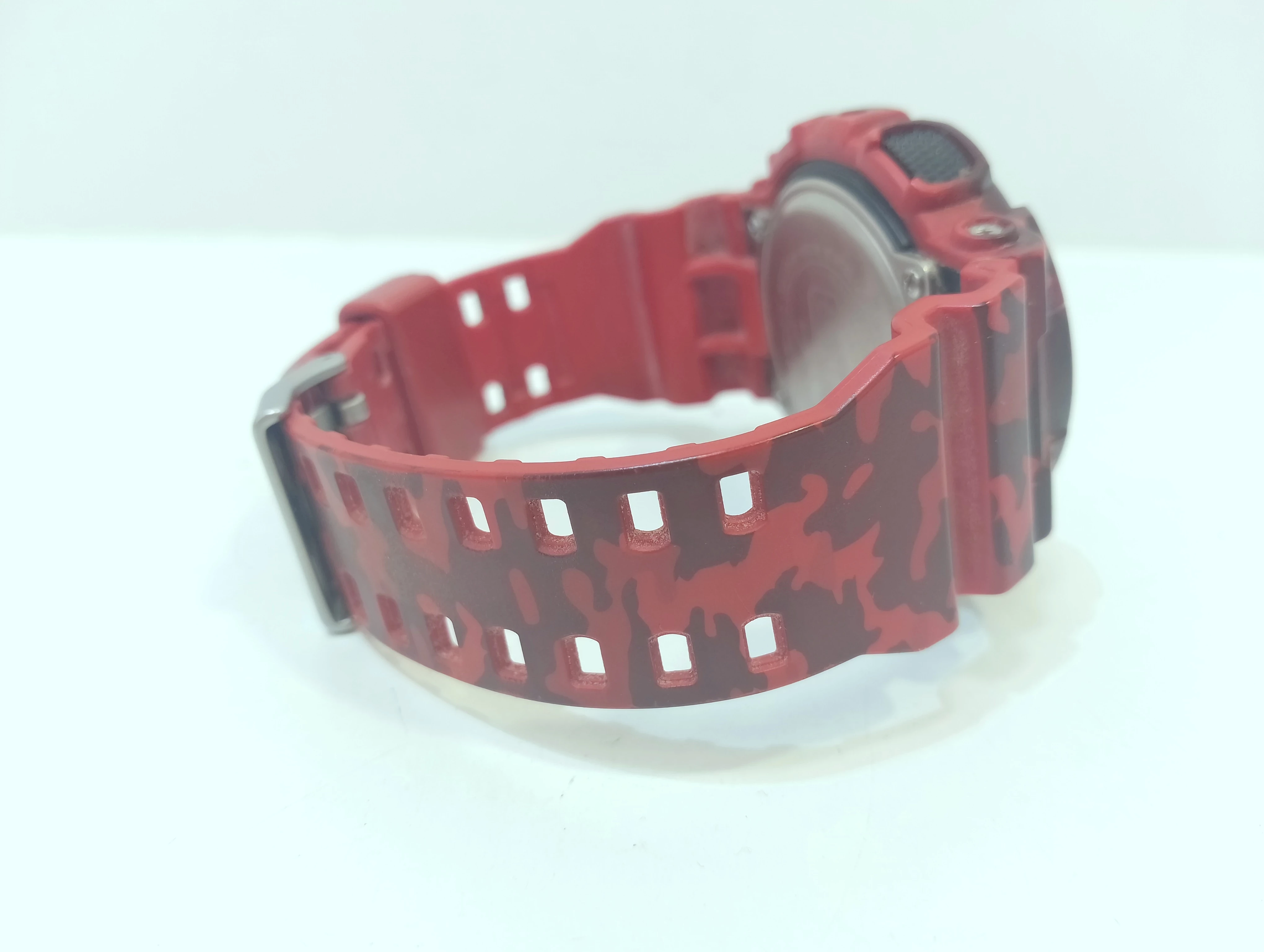 zegarek-casio-g-shock-ga-100cm-4aer-ksztalt-koperty-okragla