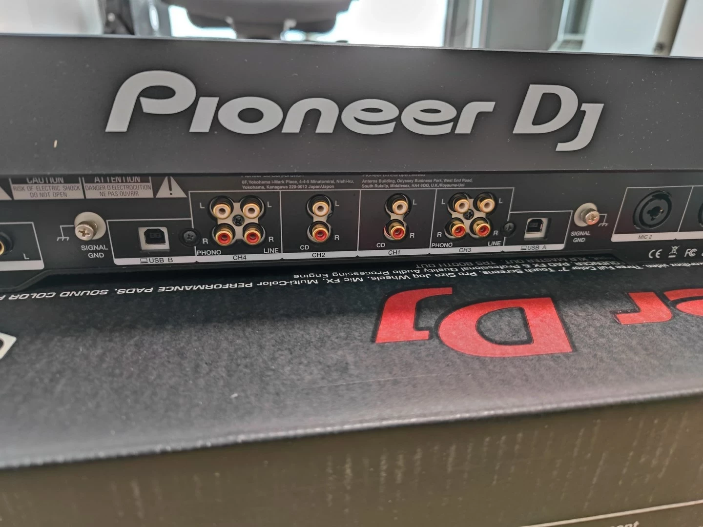 kontroler-dj-pioneer-ddj-rzx-liczba-kanalow-4