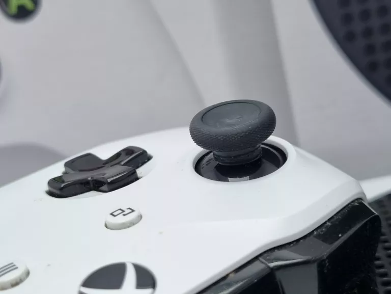 KONSOLA XBOX SERIES S 512GB KOMPLET