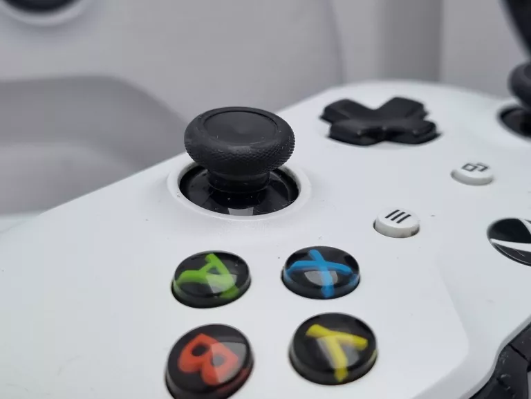 KONSOLA XBOX SERIES S 512GB KOMPLET
