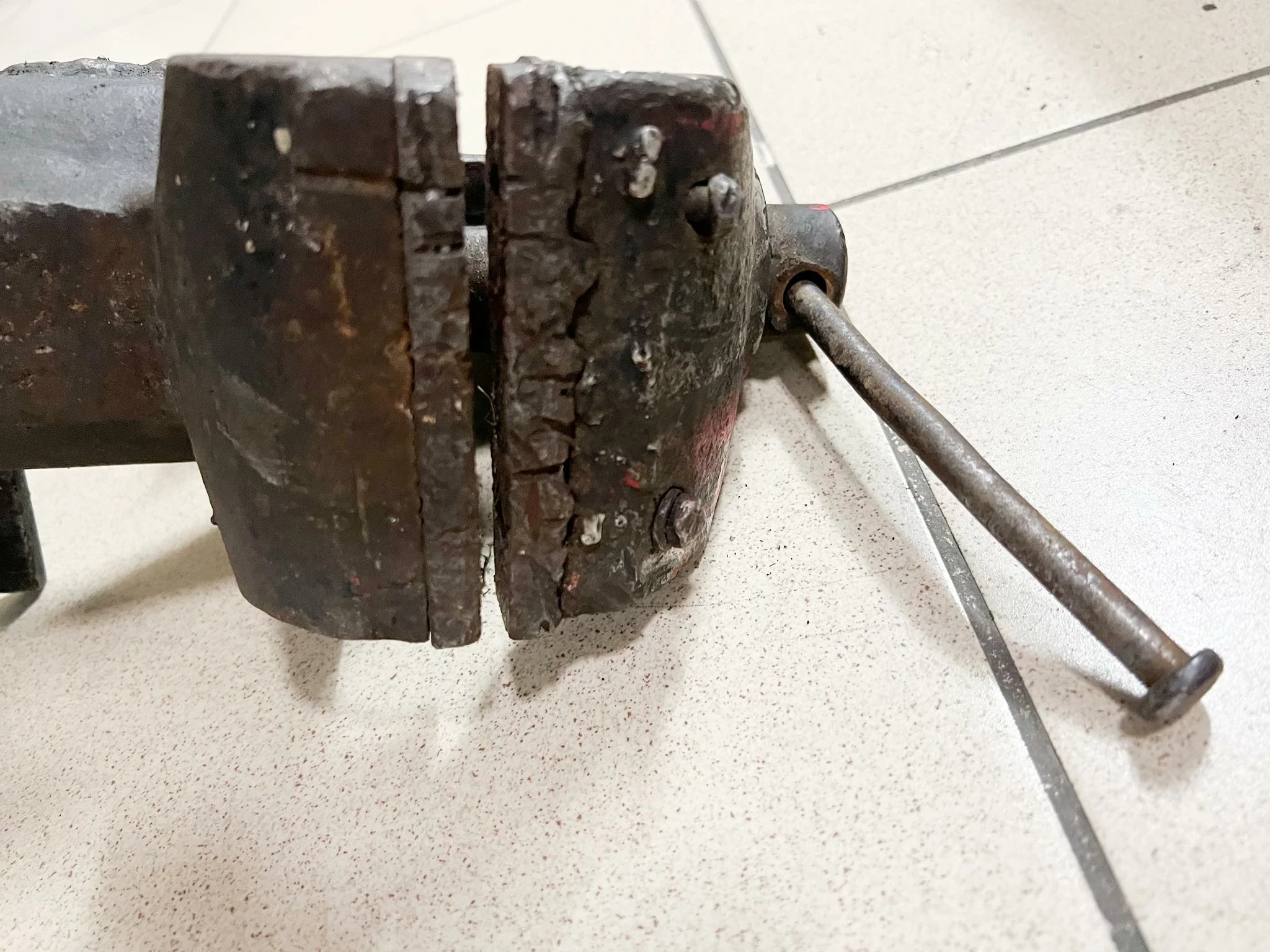 stare-imadlo-pfu-stan-uzywany