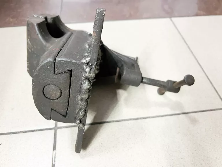 stare-imadlo-pfu-szerokosc-szczek-1234