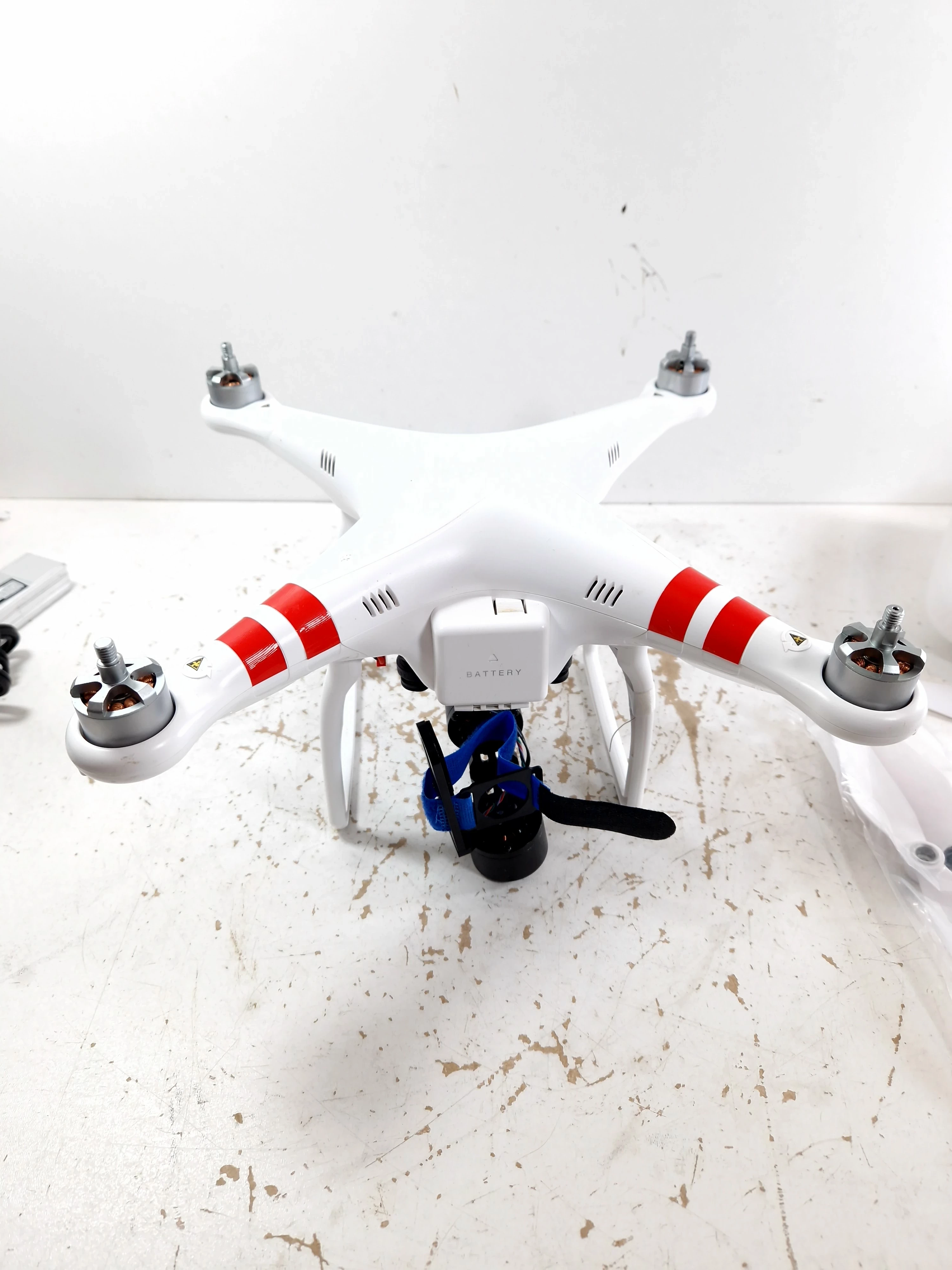 dji-phantom-v-111-komplet-dodatki-stan-uzywany