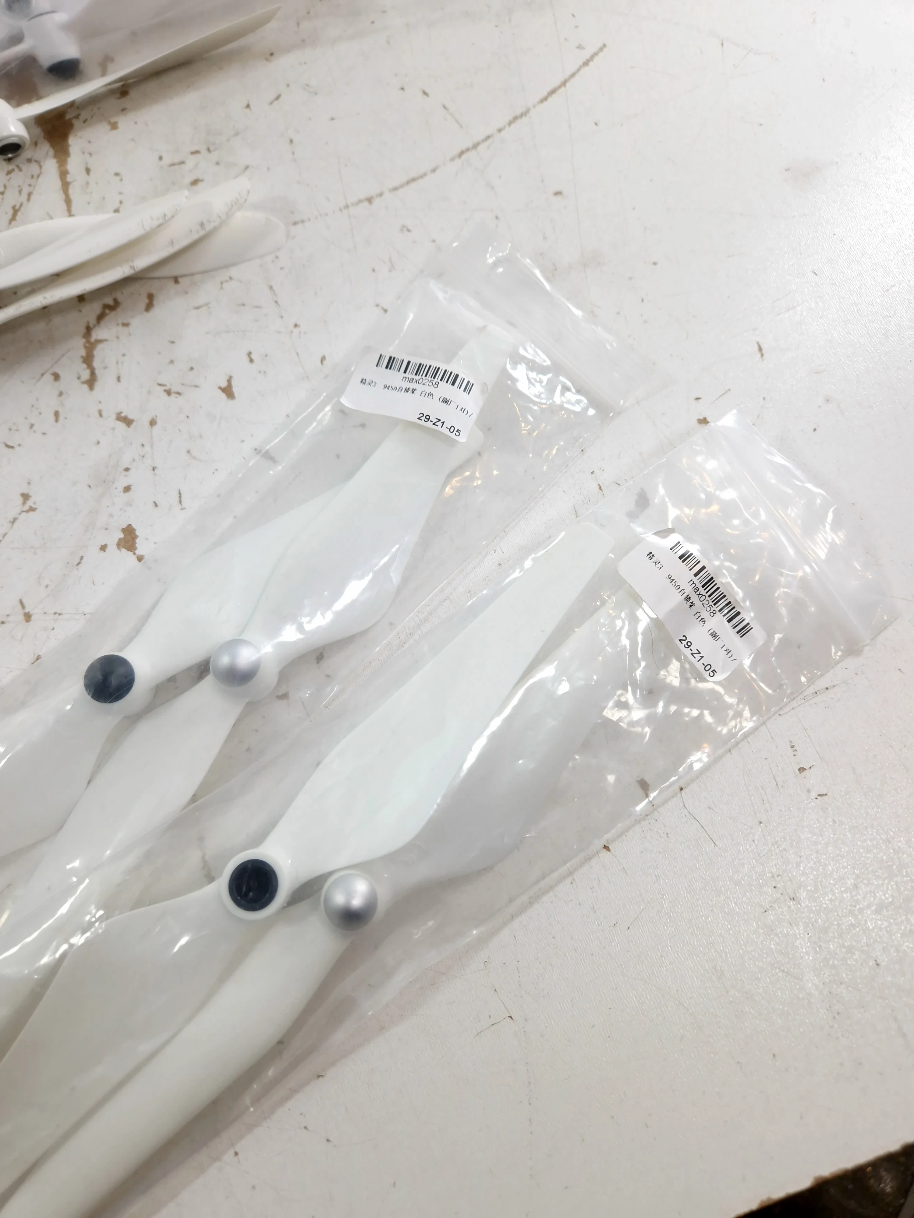 dji-phantom-v-111-komplet-dodatki-model-phantom-v111