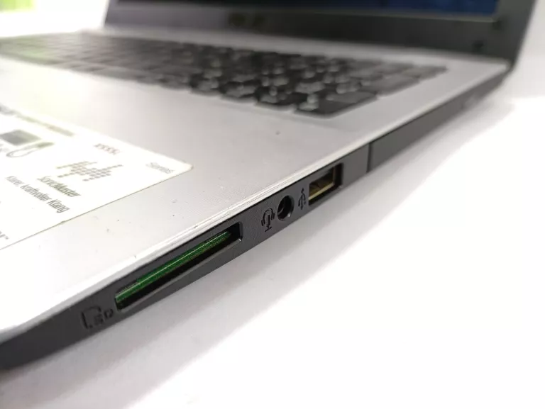 LAPTOP ASUS X555L 4/500GB GF820 I3