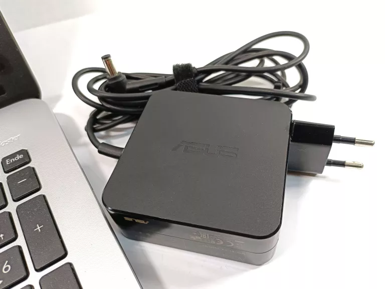 LAPTOP ASUS X555L 4/500GB GF820 I3