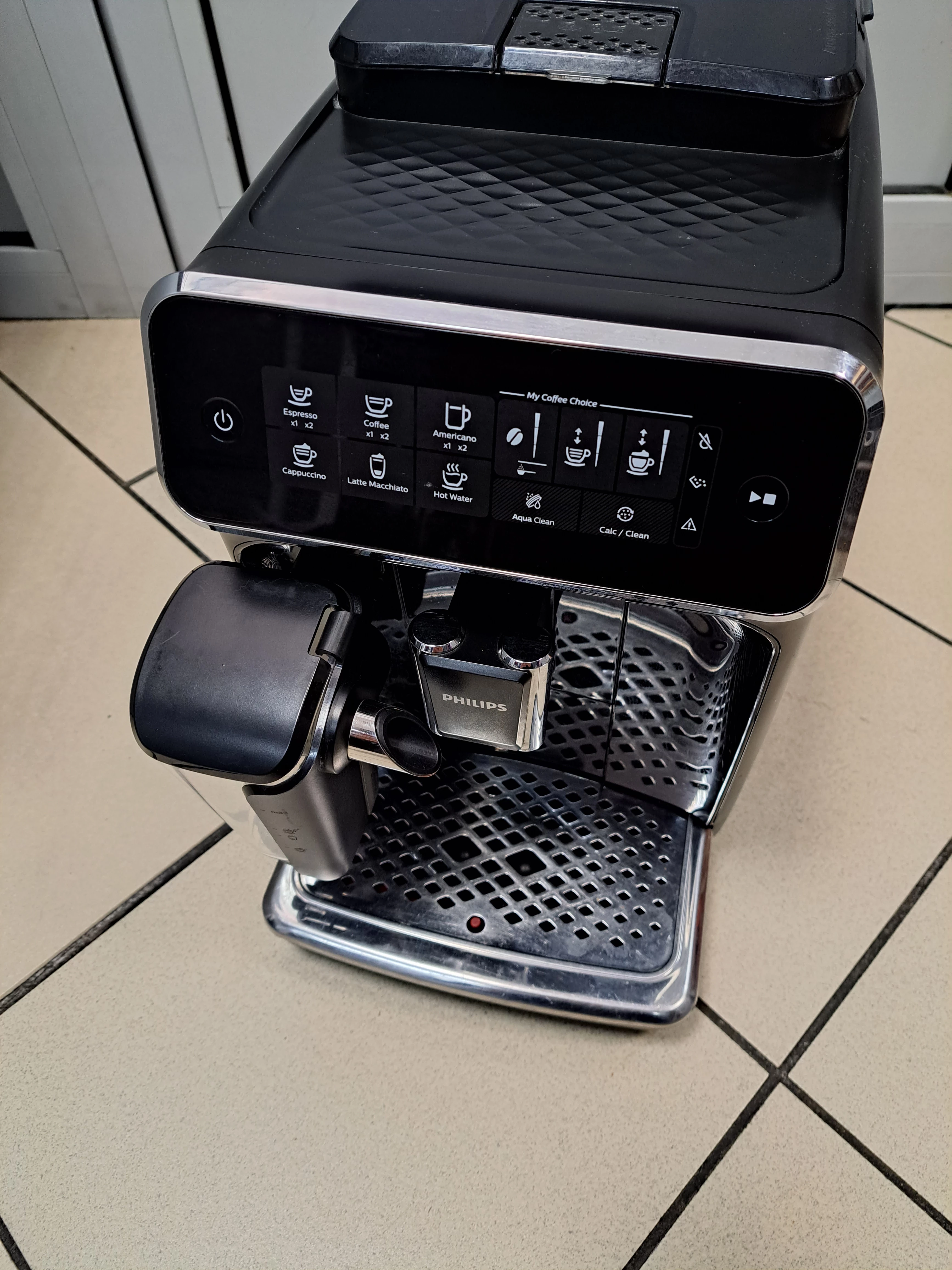 ekspres-cisnieniowy-philips-lattego-3200-ep32415-rodzaj-ekspresu-automatyczny