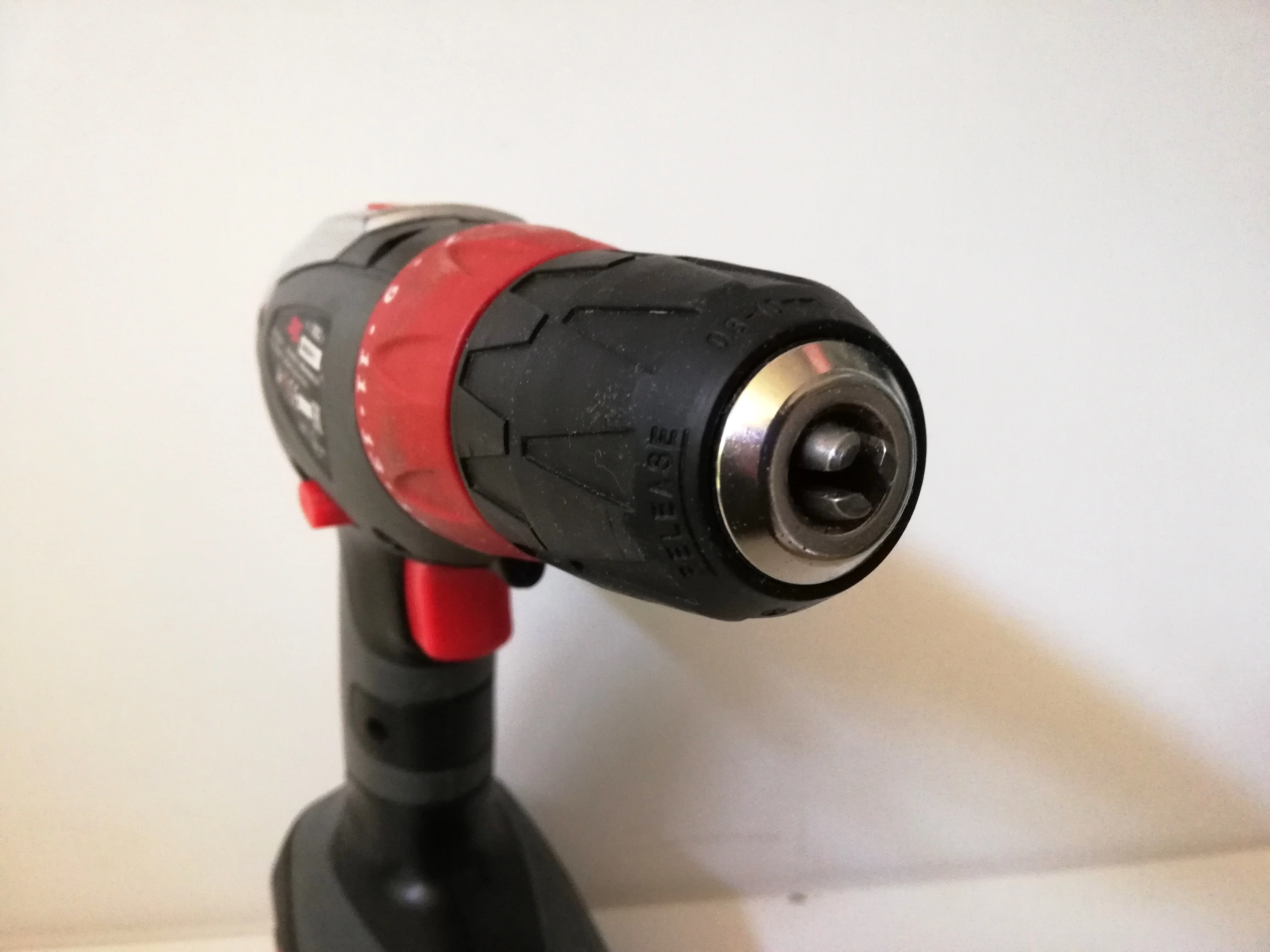 wkretarka-akumlatorowa-skil-rodzaj-silnika-silnik-szczotkowy