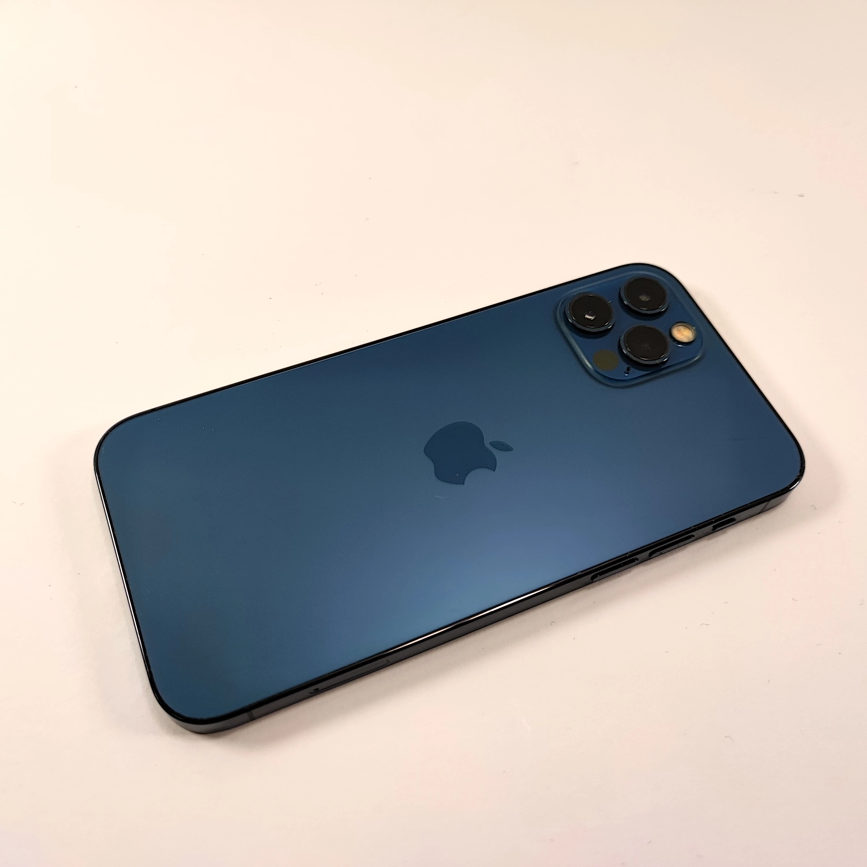 apple-iphone-12-pro-6-gb-128-gb-niebieski-kolor-niebieski