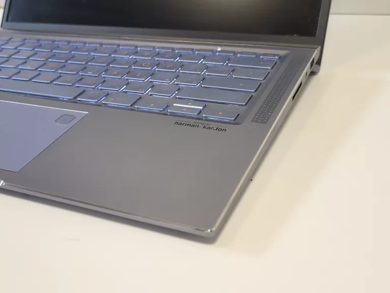 LAPTOP ASUS ZEN BOOK UM431D