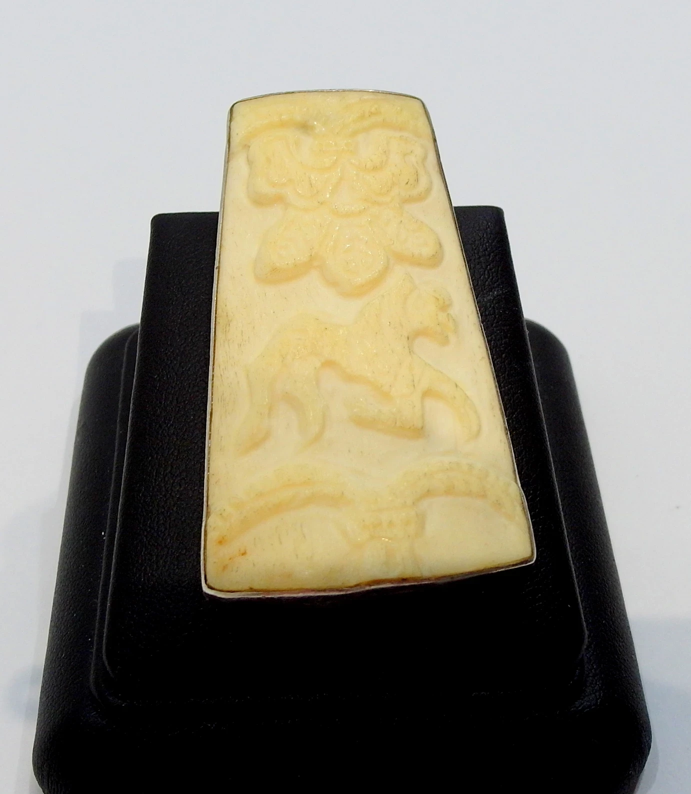 srebrny-wisiorek-i-rzezbienia-z-kosci-prp925-marka-226434-990037