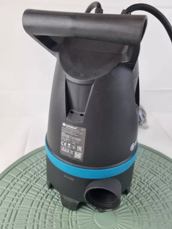 POMPA ZATAPIALNA GARDENA 250 W 8800 L/H