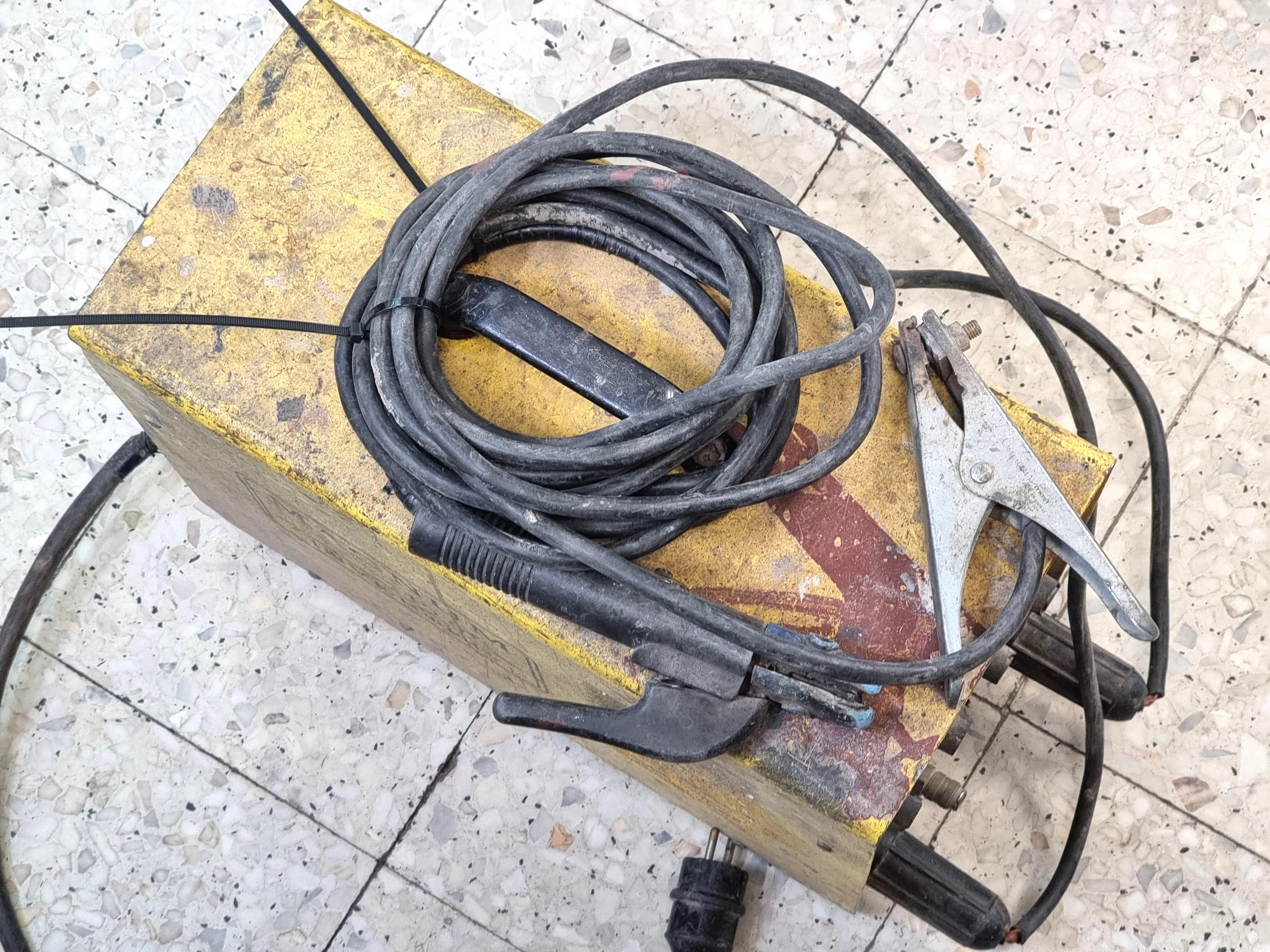 spawarka-inwertorowa-magnum-thf-220p-product-id-815dc045-8aab-4dfe-b970-d90eac09252e