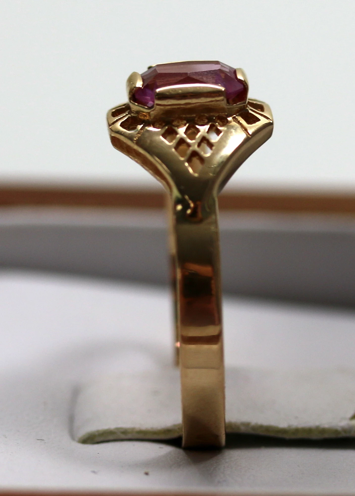 zloty-pierscionek-p585-w299-r19-rodzaj-wyrob-jubilerski