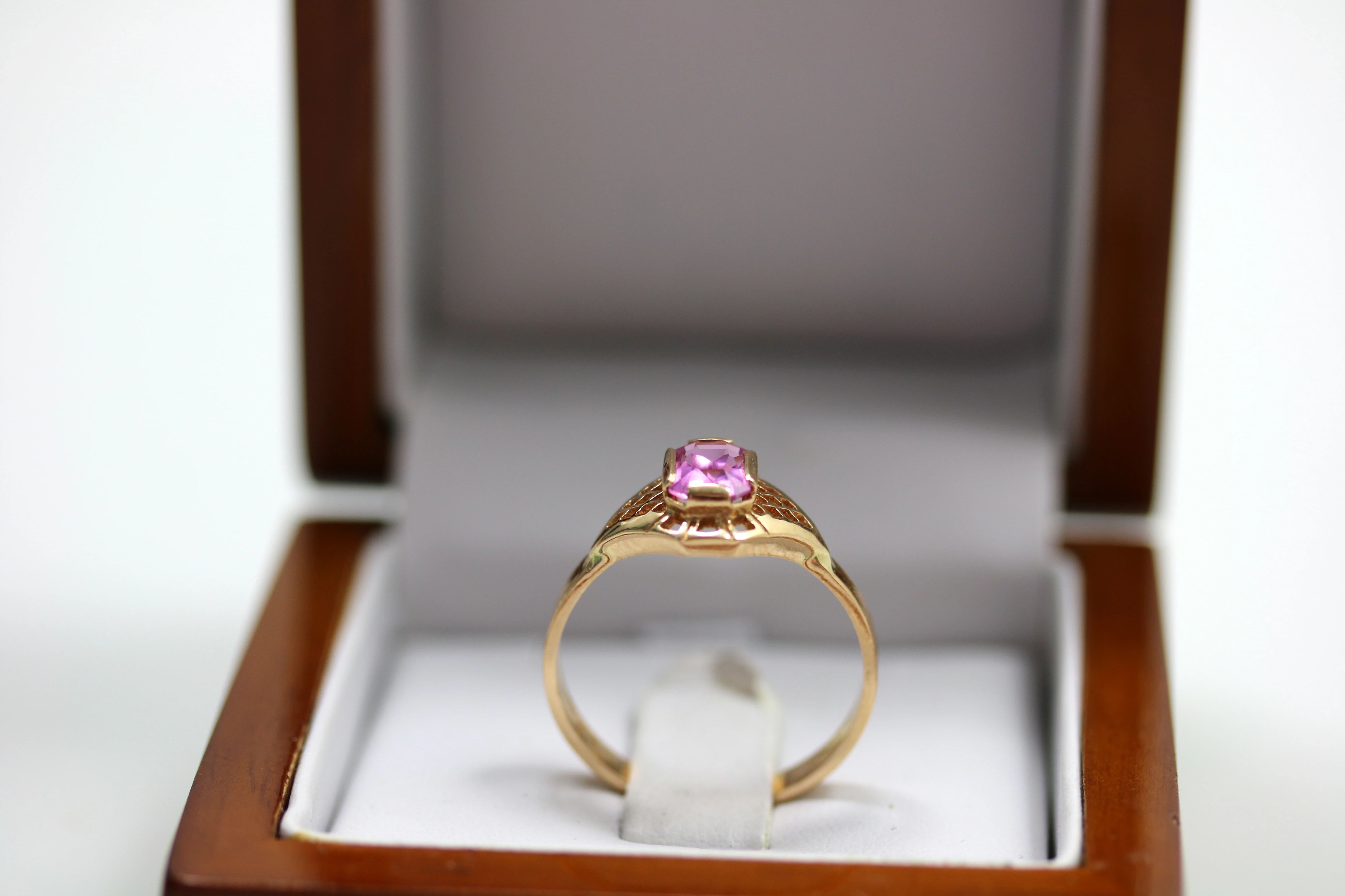 zloty-pierscionek-p585-w299-r19-stan-uzywany