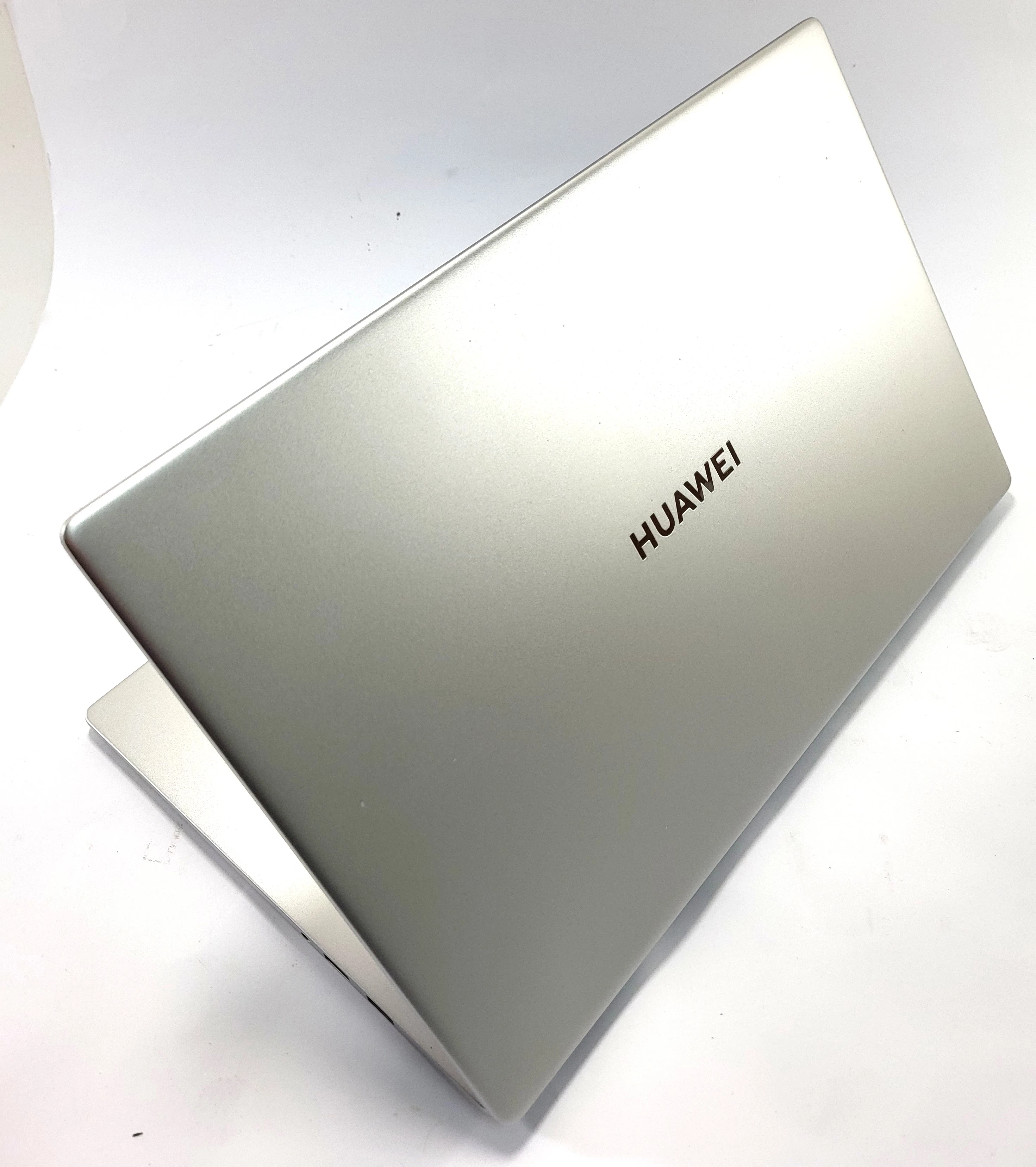 huawei-matebook-d15-i5-1020-5128-przekatna-ekranu-1560