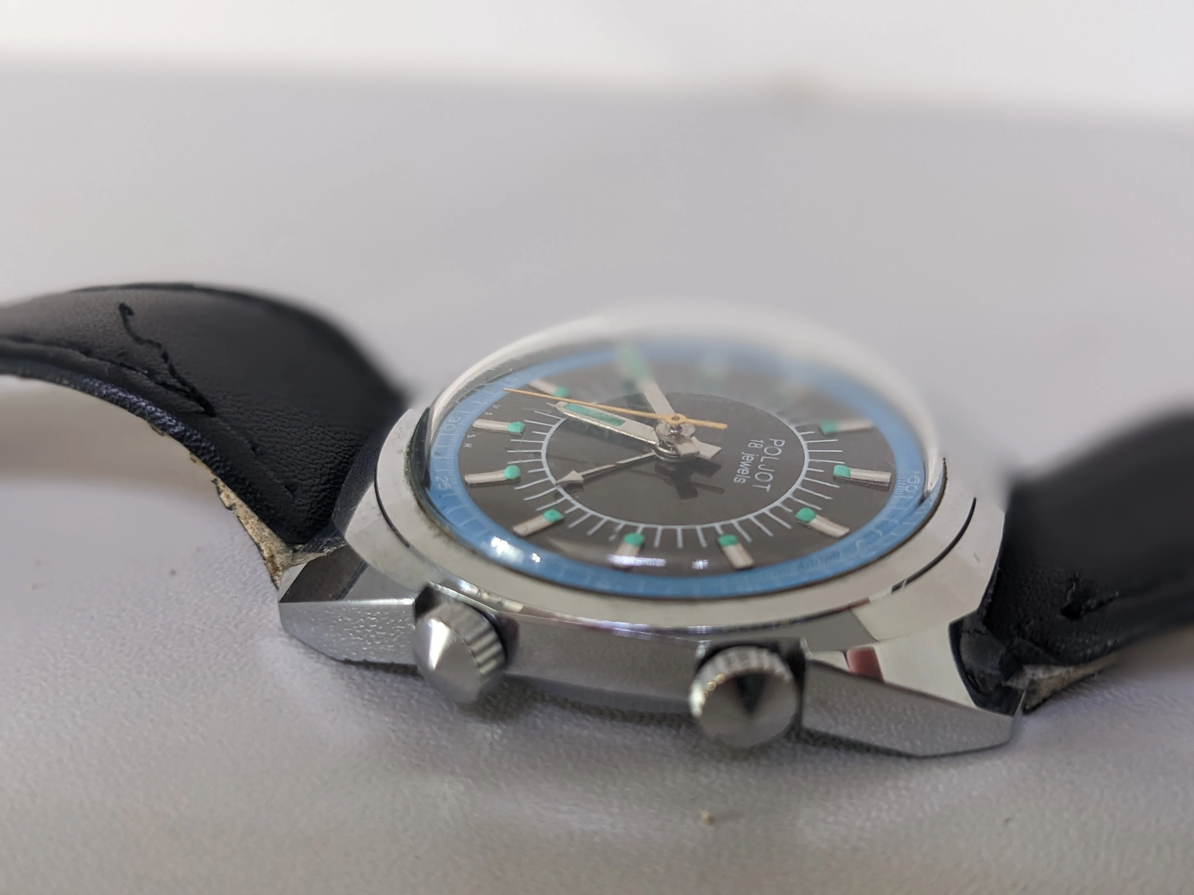 zegarek-poljot-18-jewels-ksztalt-koperty-okragla
