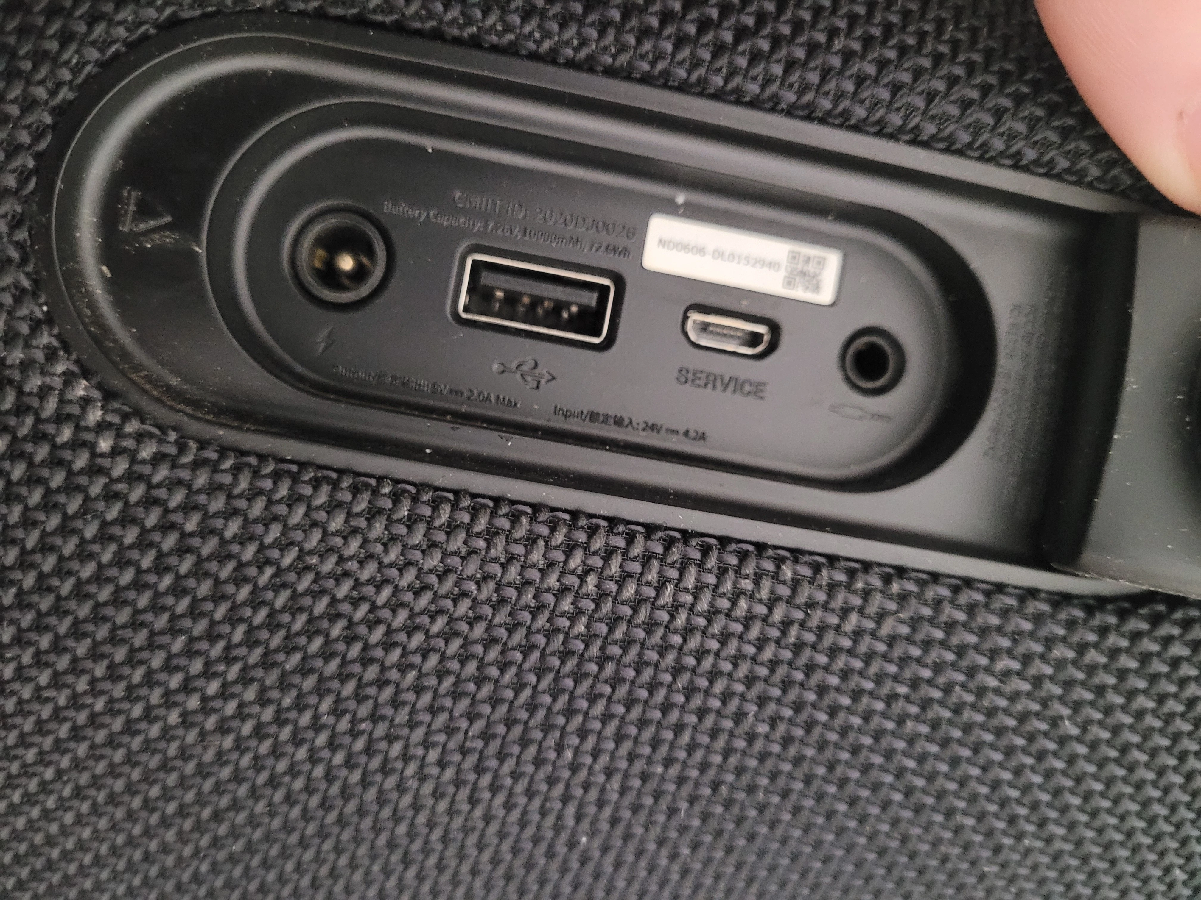 glosnik-jbl-boombox-2-funkcje-sterowanie-za-pomoca-smartfona