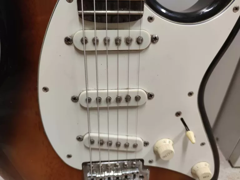 GITARA ELEKTRYCZNA CORT G200 G SERIES