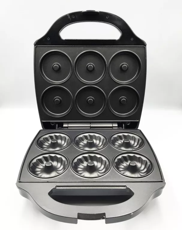WYPIEKACZ DO BABECZEK CKM1002NYC CZARNY 900 W [221024001]
