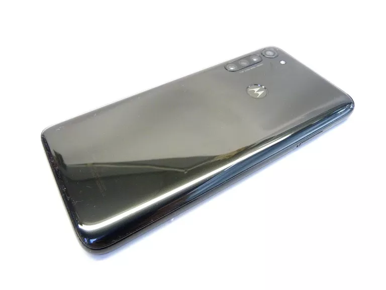 TELEFON MOTOROLA MOTO G8 4/64 GB KOMPLET