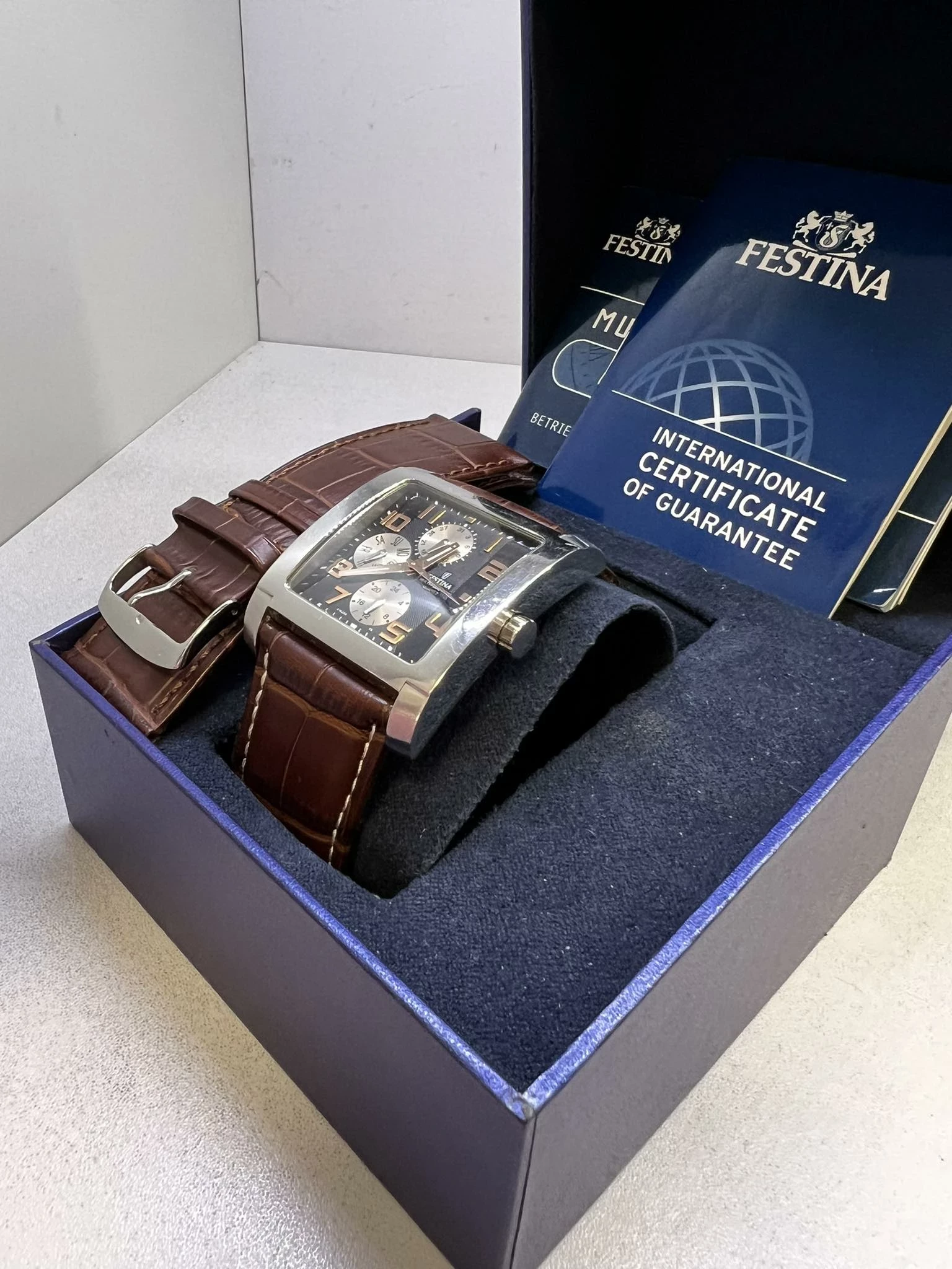 zegarek-festina-f-16235-funkcje-chronograf