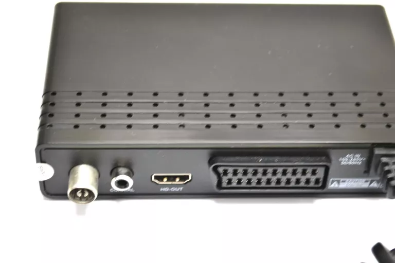 dekoder-dvb-t2-krugermatz-km0550c-hevc-komplet-partyzantow-39-zamosc