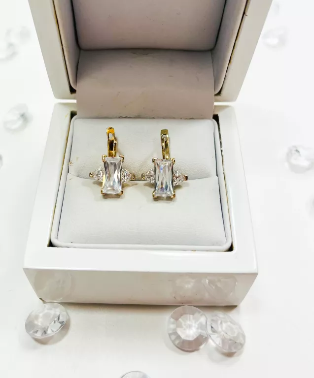 zlote-kolczyki-z-cyrkoniami-585pr-474g-rodzaj-2205-16