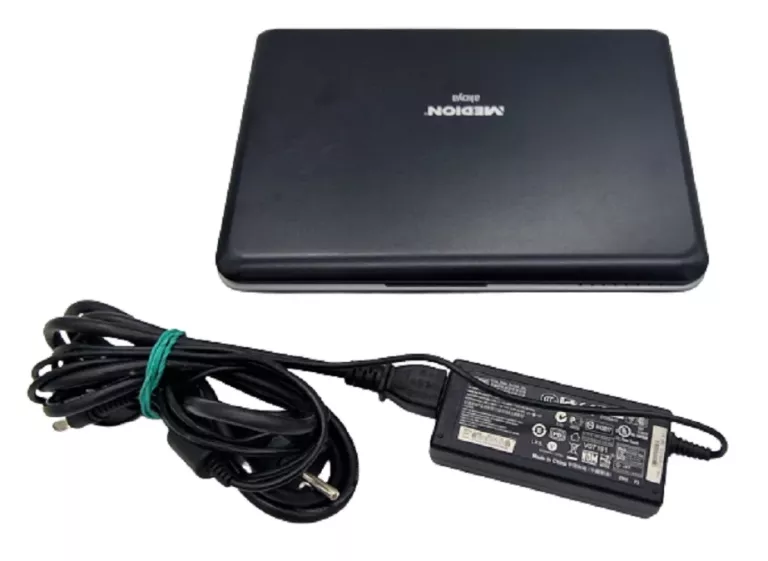 LAPTOP MEDION AKOYA E1210