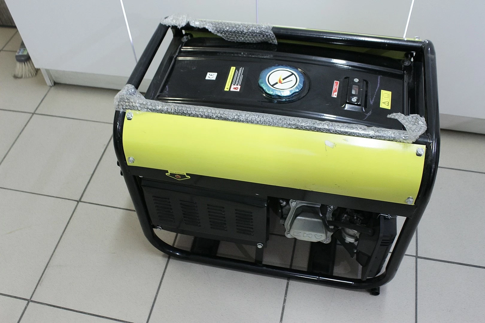 generator-pradotworczy-sallborn-sb1500x8-benzyna-maksymalna-moc-600000