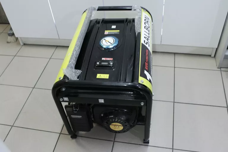 generator-pradotworczy-sallborn-sb1500x8-benzyna-ean-gtin-4062859183910