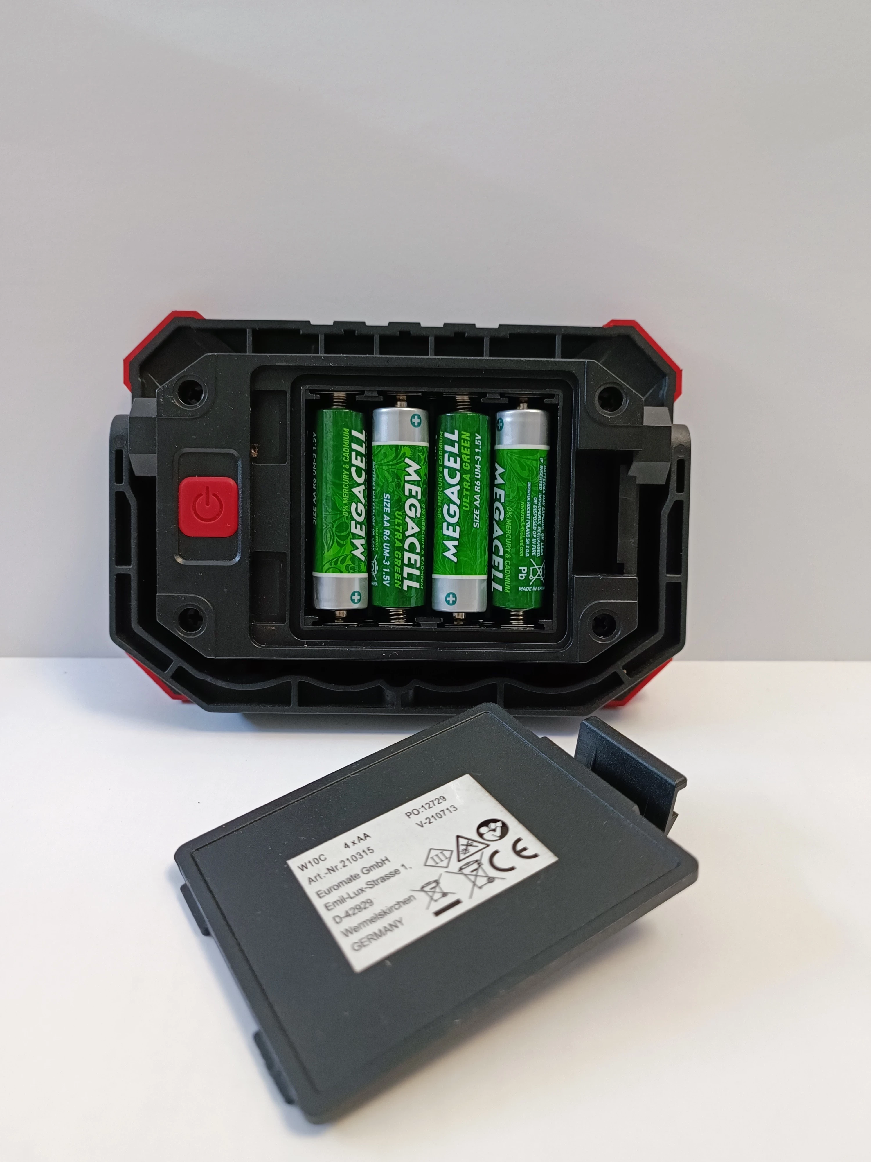 lampka-halogenowa-na-baterie-temperatura-barwowa-6400