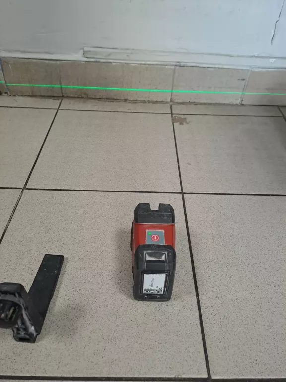LASER KRZYZOWY HILTI PM 2-LG/UCHWYT